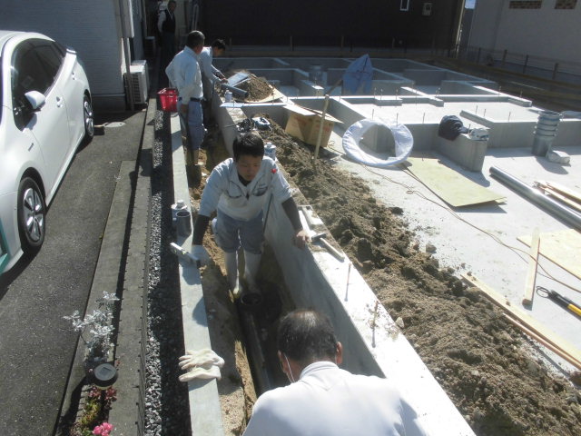 水道 下水道 雨水管 設備配管工事 注文住宅 住み心地のいい家 社長ブログ 福岡の注文住宅 リフォーム 外断熱の家ことなら福建住宅へ